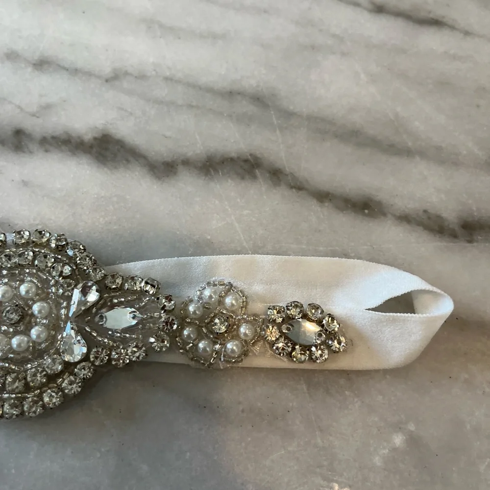 Embroidered belt